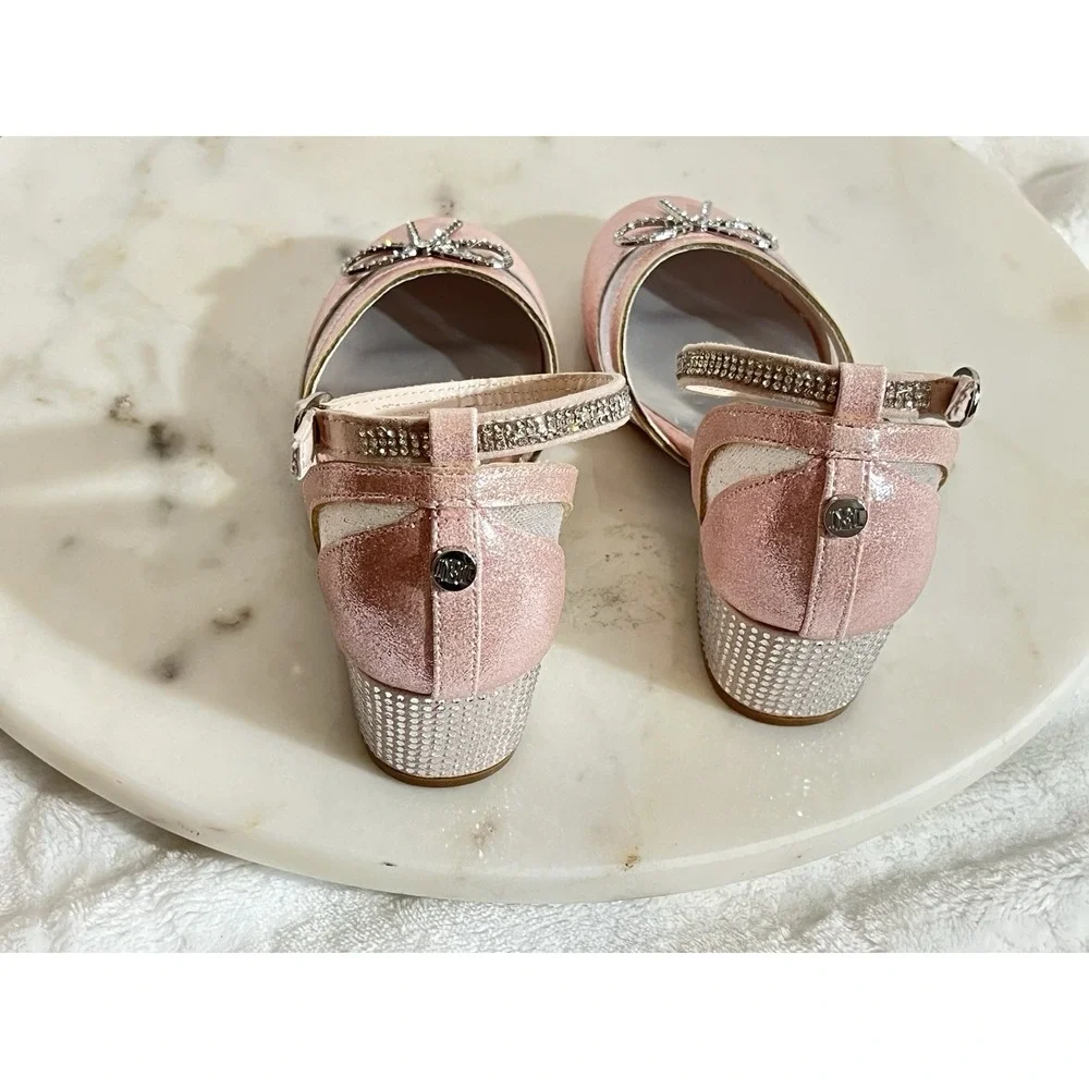 Badgley Mischka product size